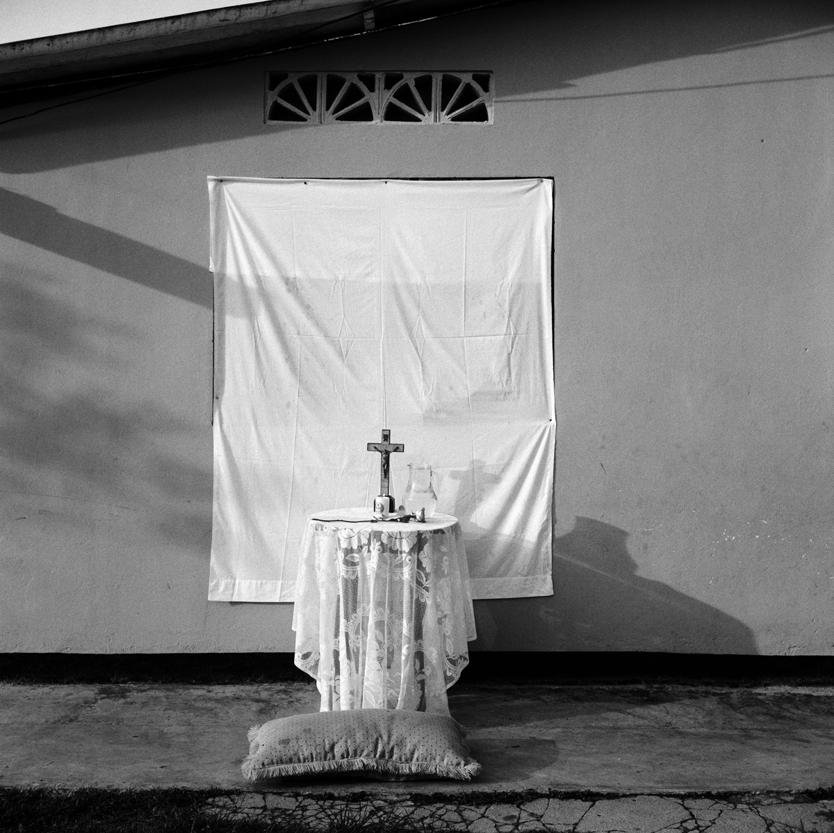Colombia, Aracataca, Stazione della Via Crucis per la processione del Venerdì Santo. Courtesy Fausto Giaccone